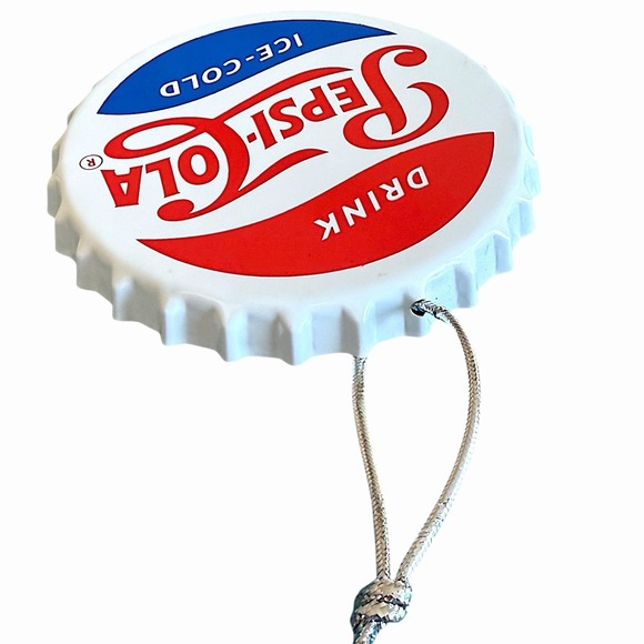 Pepsi- Cola Retro Metal Bottle Cap Christmas Holiday Hanging Ornament 5" Ruz New - Picture 4 of 7